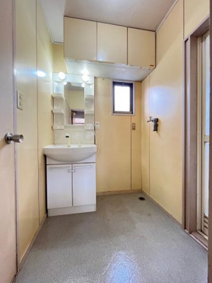 【洗面所】 | すずかけ台中野貸家 | 退去前のため現況を優先します