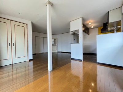 【居間・リビング】 | すずかけ台中野貸家 | 退去前のため現況を優先します