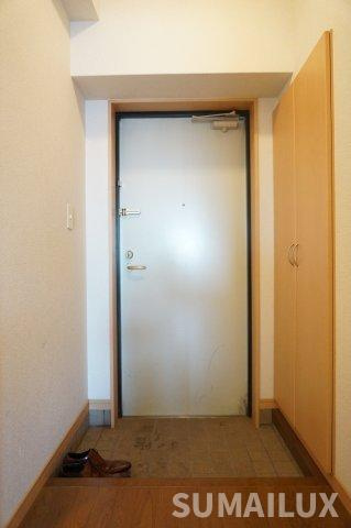 熊本市東区御領８丁目の賃貸マンションの玄関