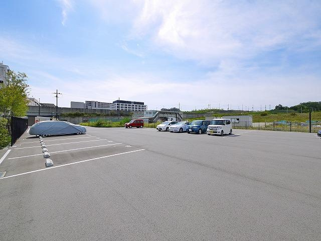 K-TERRACE学研奈良登美ヶ丘　南の駐車場|駐車場に車を止められます