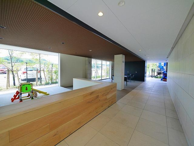 K-TERRACE学研奈良登美ヶ丘　南のエントランス|清潔なエントランスです