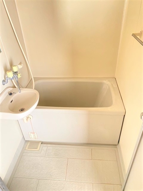 ルミエールSの浴室|洗面付き