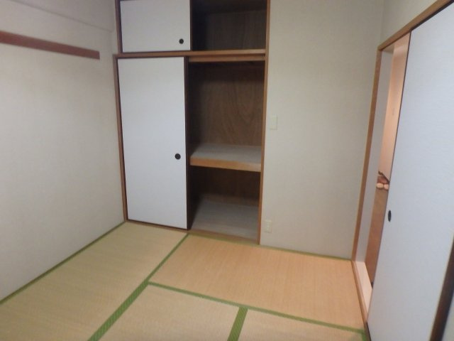 プランテーム吉田の和室