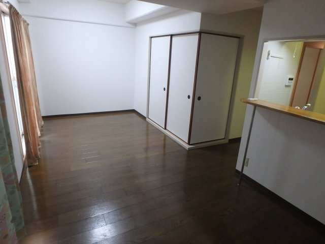 プランテーム吉田の居間・リビング