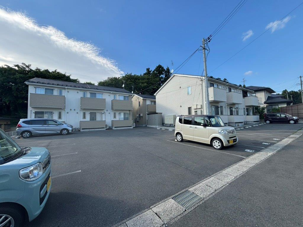 ポライトリーＡの駐車場