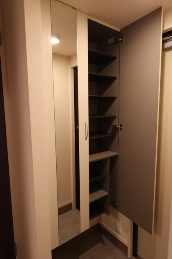 D-RESIDENCE府中桜通りの玄関