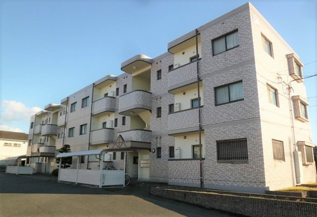 ファミール合川3番館の外観