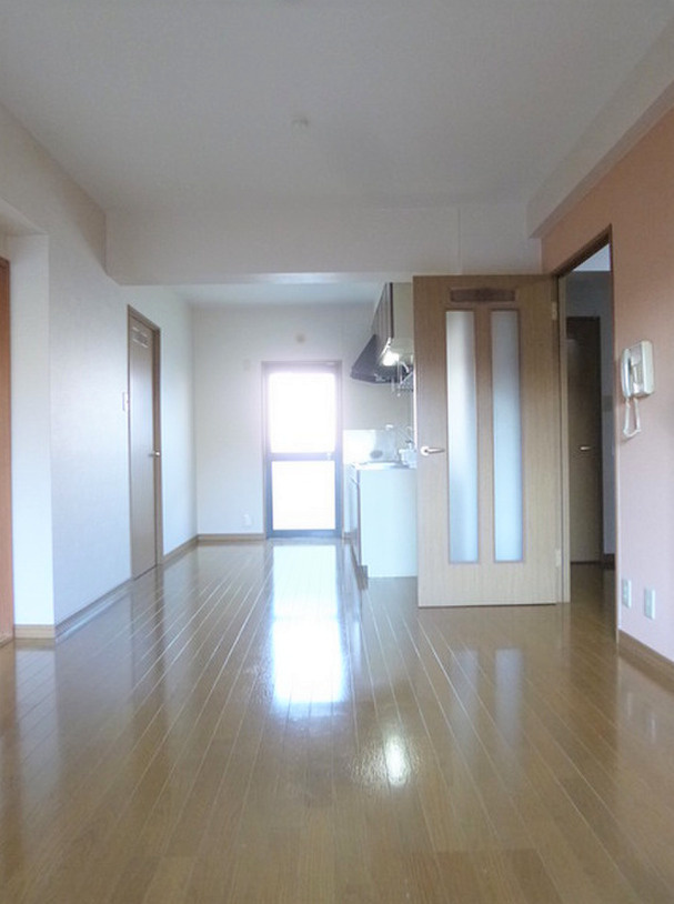 ファミール合川3番館の居間・リビング|使いやすい居間です