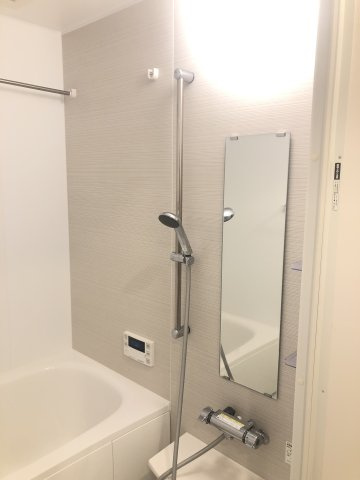 ラ・エスコルテの浴室|シャワーヘッドも大きめ！