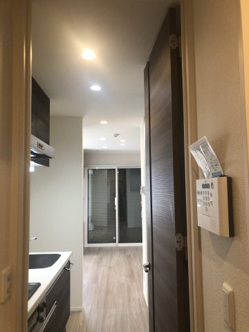 ラ・エスコルテの内装|照明はこのようになっており、購入頂く必要はございません。