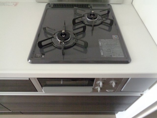 ラ・エスコルテのキッチン|２口ガスコンロ付きです☆彡