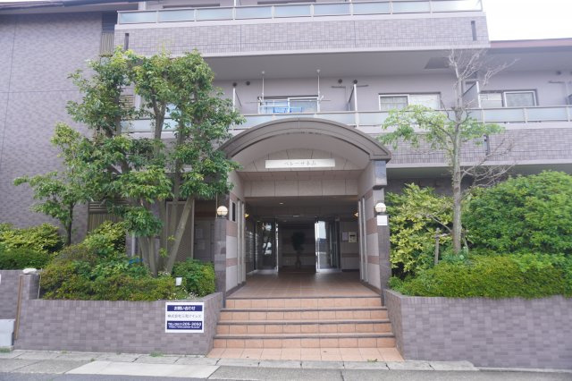 仲介手数料0！！ベレーサ本山（旧ジェイスクエア本山）のエントランス