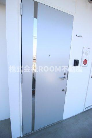 オリノ・リコの玄関|収納もある玄関です