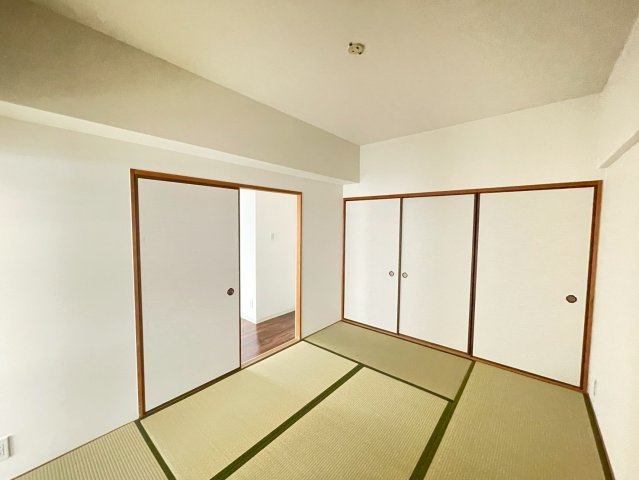 アバハイム西村の和室