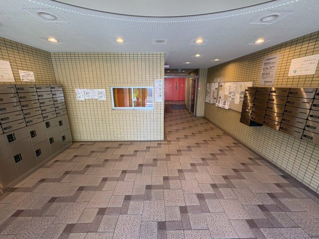 アバハイム西村のロビー