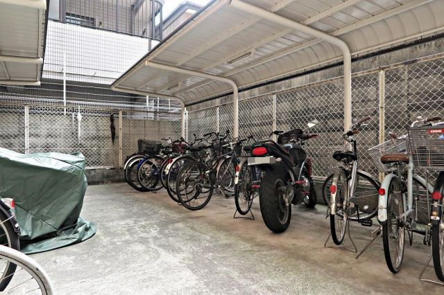レスポワール難波南の駐車場|駐輪場