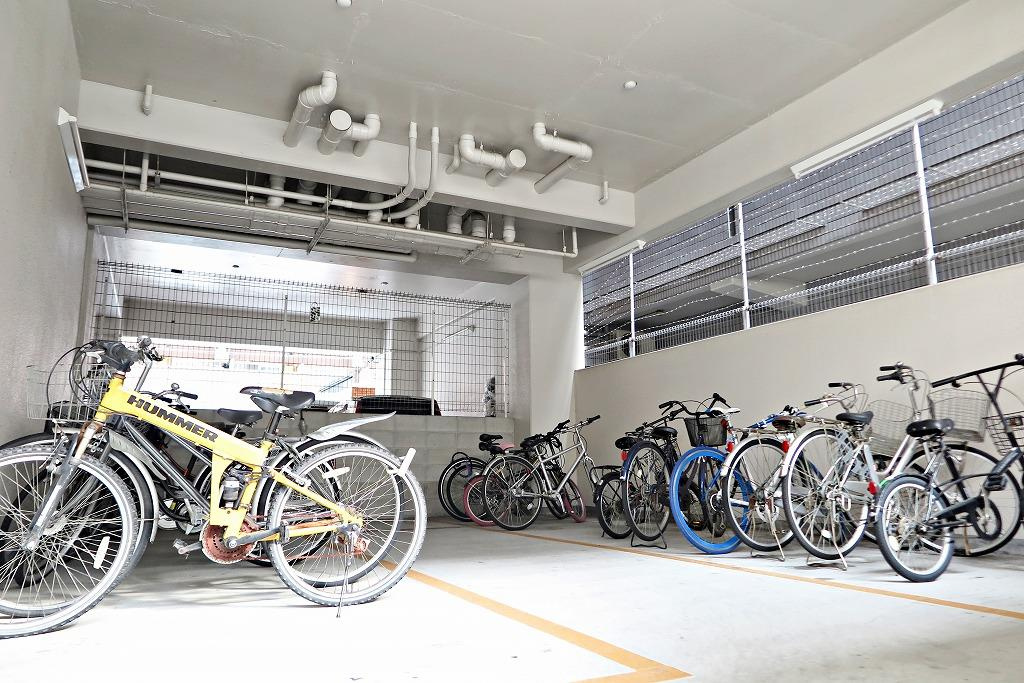 レスポワール難波南の駐車場|駐輪場