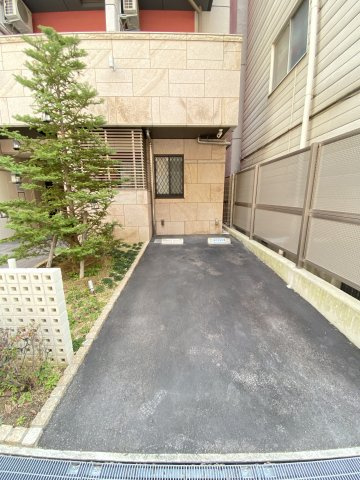 アクアプレイス上本町の玄関