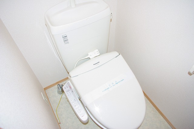 ヴィルヌーブ　Ａ棟（新町）のトイレ|落ち着いたトイレです