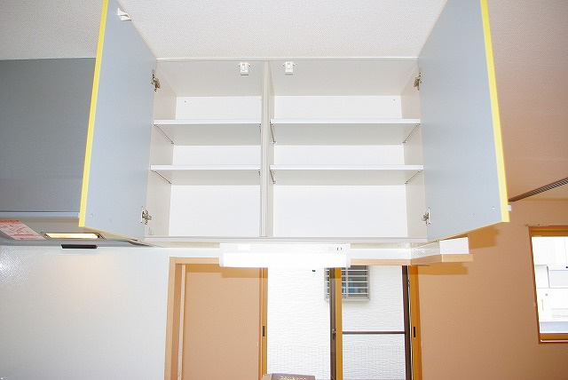 ヴィルヌーブ　Ａ棟（新町）のキッチン|コンパクトなキッチンで掃除もラクラク