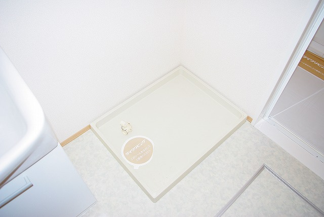 ヴィルヌーブ　Ａ棟（新町）の設備|洗濯機置き場