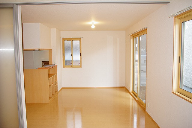 ヴィルヌーブ　Ａ棟（新町）の居間・リビング|居間です