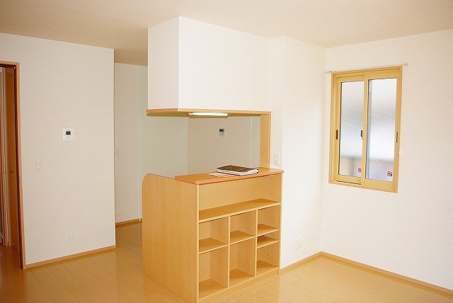 ヴィルヌーブ　Ａ棟（新町）の居間・リビング|使いやすいリビングです