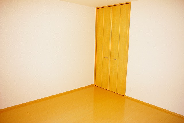 ヴィルヌーブ　Ａ棟（新町）の寝室|寝室にいかがでしょうか