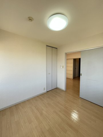 ヴィ・ラフィネ旗ヶ崎2号館の収納