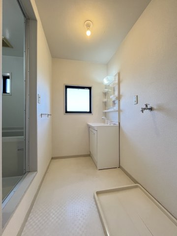 ヴィ・ラフィネ旗ヶ崎2号館の収納