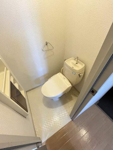 ヴィ・ラフィネ旗ヶ崎2号館のトイレ