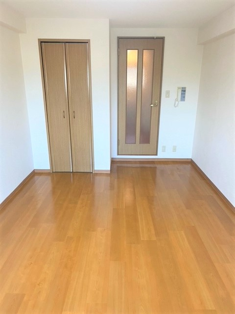 サンドリームの洋室|ベランダから玄関に向かって見た感じです。