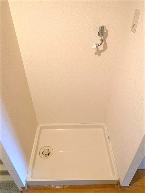 サンドリームの設備|玄関入ってすぐ室内洗濯機置場あり。