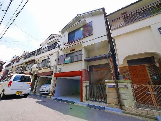 西本戸建（東九条）の外観|キレイな外観です。