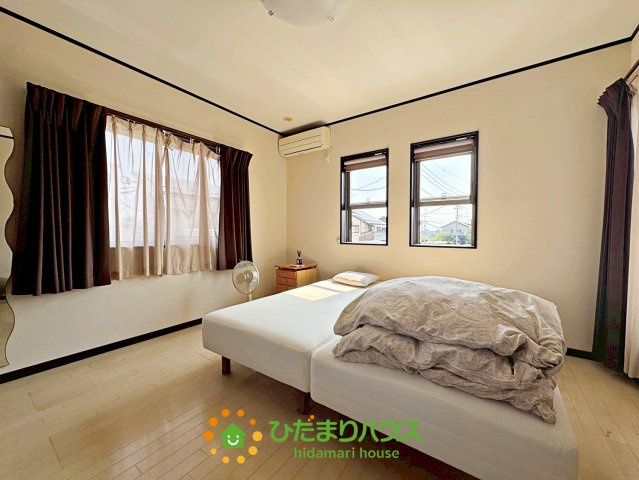 加須市上三俣　中古一戸建ての寝室