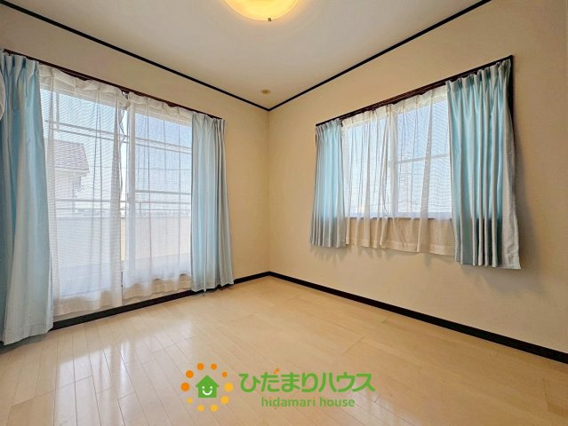加須市上三俣　中古一戸建ての洋室
