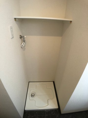 ラージヒル長瀬WESTの洗面所