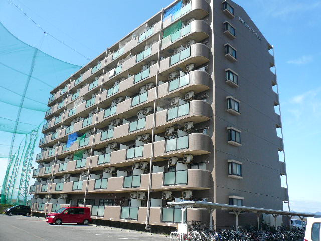 KURIMAマンションの外観