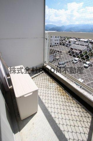 T´ｓマンションのバルコニー|バルコニーからの眺めを楽しみながら食事をしませんか