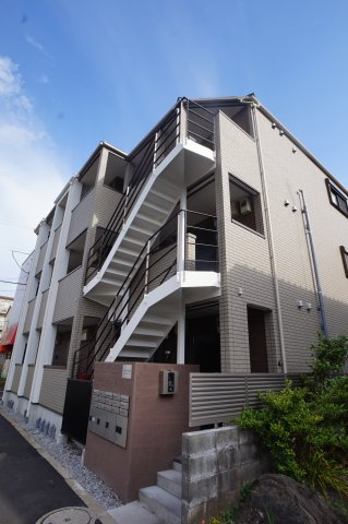 メルディア津田沼の外観|駅から一直線の安心な道路