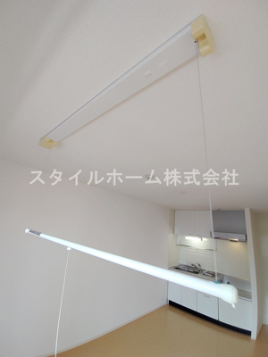 【設備】 | パークサイド前田 | 室内物干し
