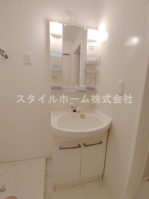 【洗面所】 | パークサイド前田 | 忙しい朝には欠かせない洗面所です