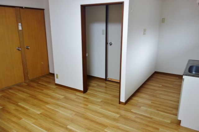 第２竹雪コーポの居間・リビング|参考写真：同タイプ他の部屋