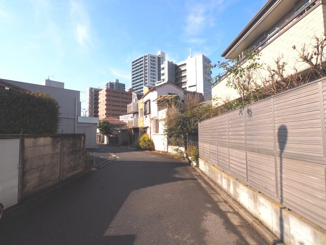 岩渕27-17駐車場