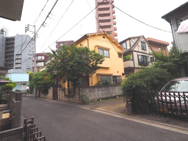 岩渕27-17駐車場