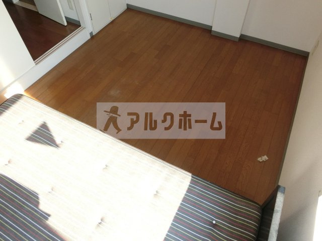 グリーンヒル118の居間・リビング|グリーンヒル118（河内国分駅）　居間