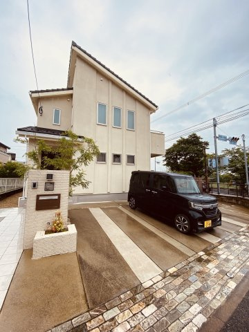 東区青葉5丁目　戸建て