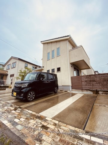 東区青葉5丁目　戸建ての駐車場