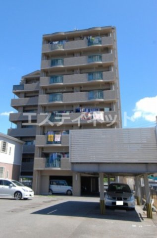 カーサJINの外観