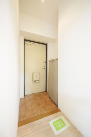 カーサJINの玄関